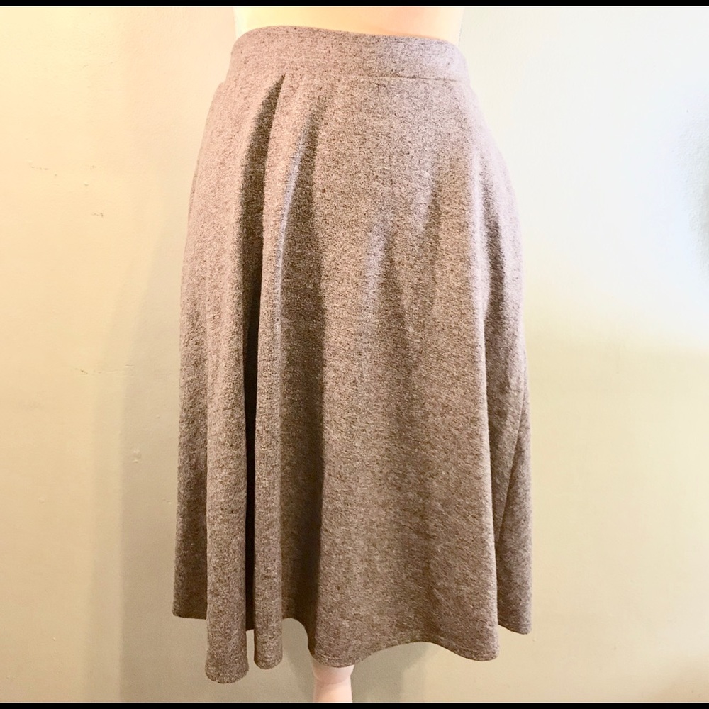 FOREVER 21 grey knit skater POCKETS